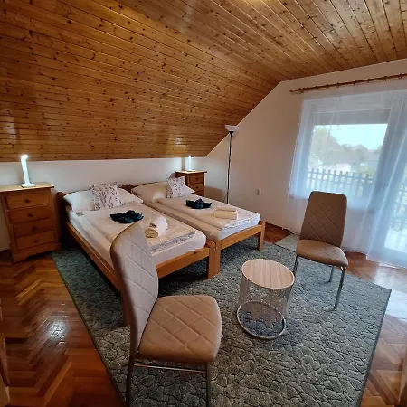 Mariza バラトンサールソー