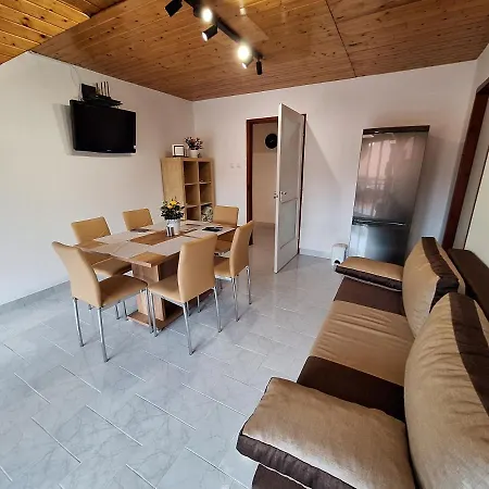 Mariza Apartamento Balatonszarszo